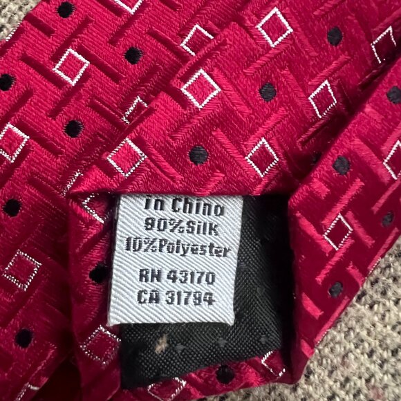 Geoffrey Beene Tie - Picture 3 of 3